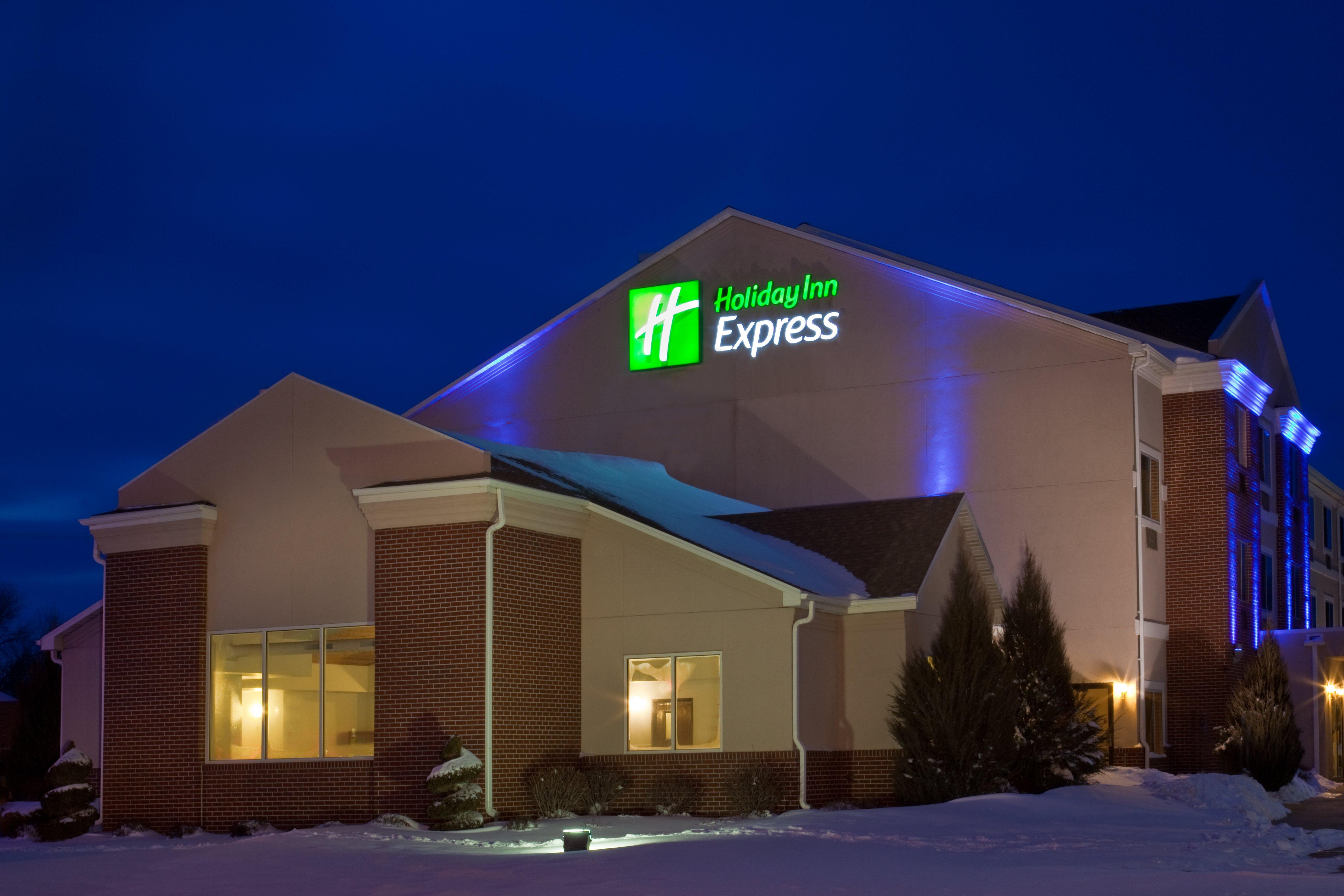 Holiday Inn Express O'Neill By Ihg Bagian luar foto