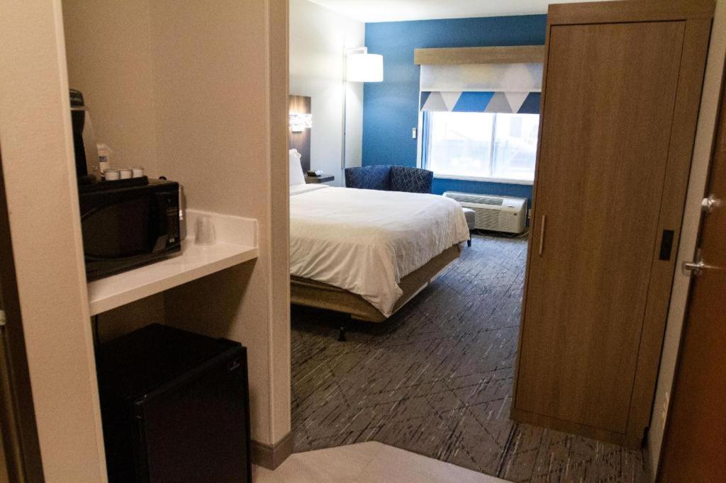 Holiday Inn Express O'Neill By Ihg Bagian luar foto