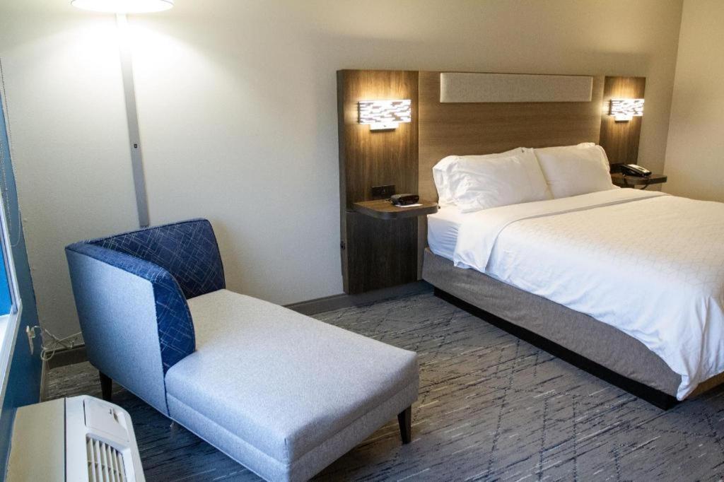 Holiday Inn Express O'Neill By Ihg Bagian luar foto